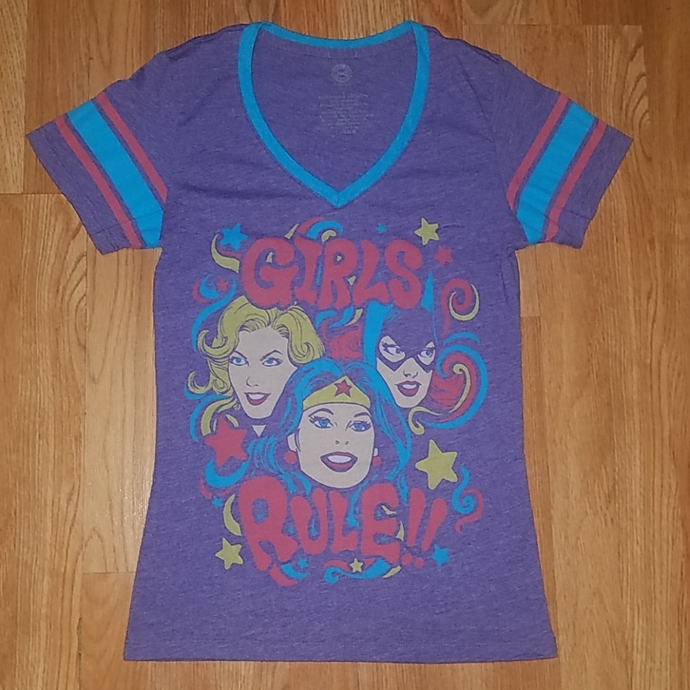 DC Comics Original T-Shirt size Small